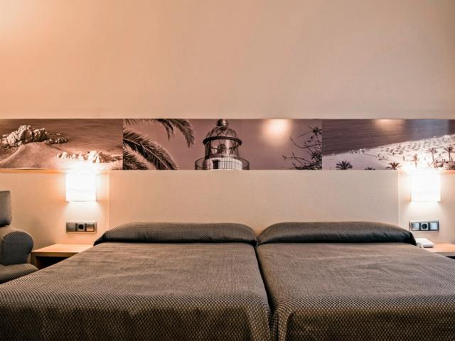 BERNAT II - Pokoje - SINGLE WITH CHILD BALCONY OR TERRACE