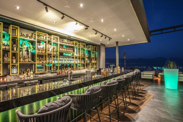 UNIQUE LIFE STYLE HOTEL - Bary - LUCKY LOUNGE CIGAR BAR