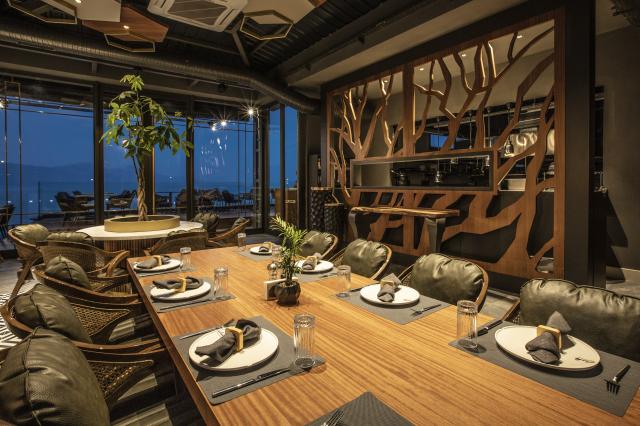 UNIQUE LIFE STYLE HOTEL - Restaurace - LUCKY RESTO-BAR INTERNAT