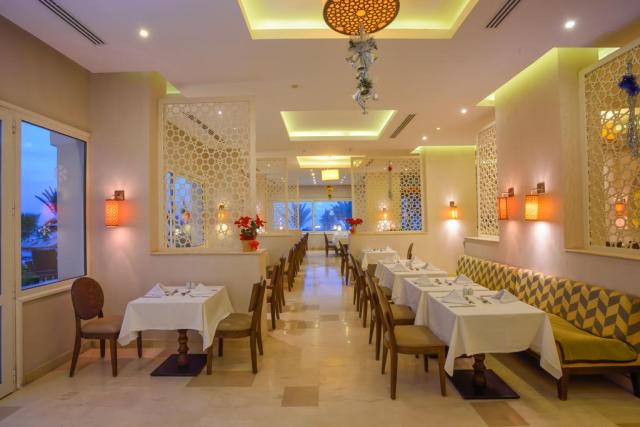 ROYAL STAR BEACH RESORT - Restaurace - aquila restaurant