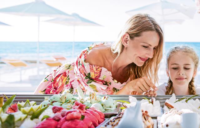 GRECOTEL LUXME WHITE - Restaurace - CREPERIE-GELATERIA