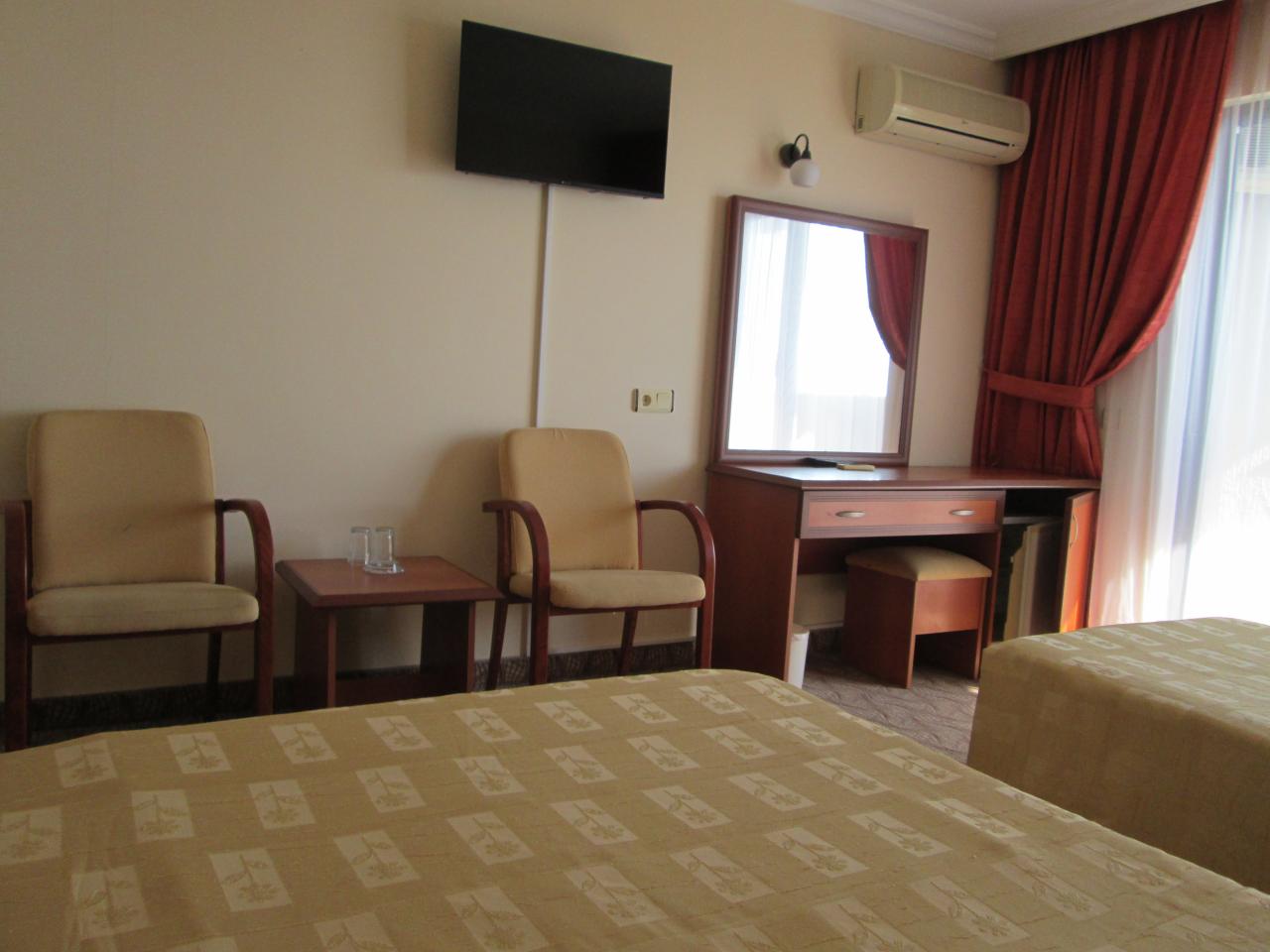 SUNSHINE HOTEL - Pokoje - STANDARD ROOM