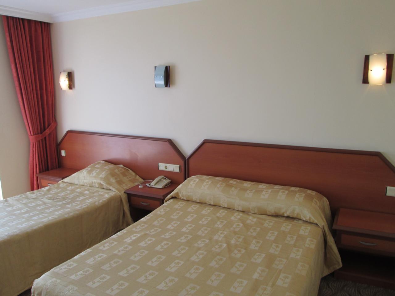 SUNSHINE HOTEL - Pokoje - STANDARD ROOM