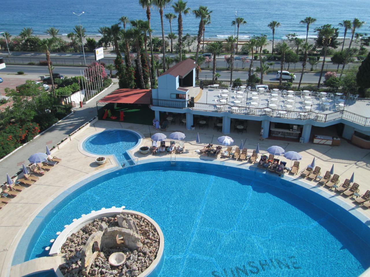 SUNSHINE HOTEL - Bazény - Venkovní bazén