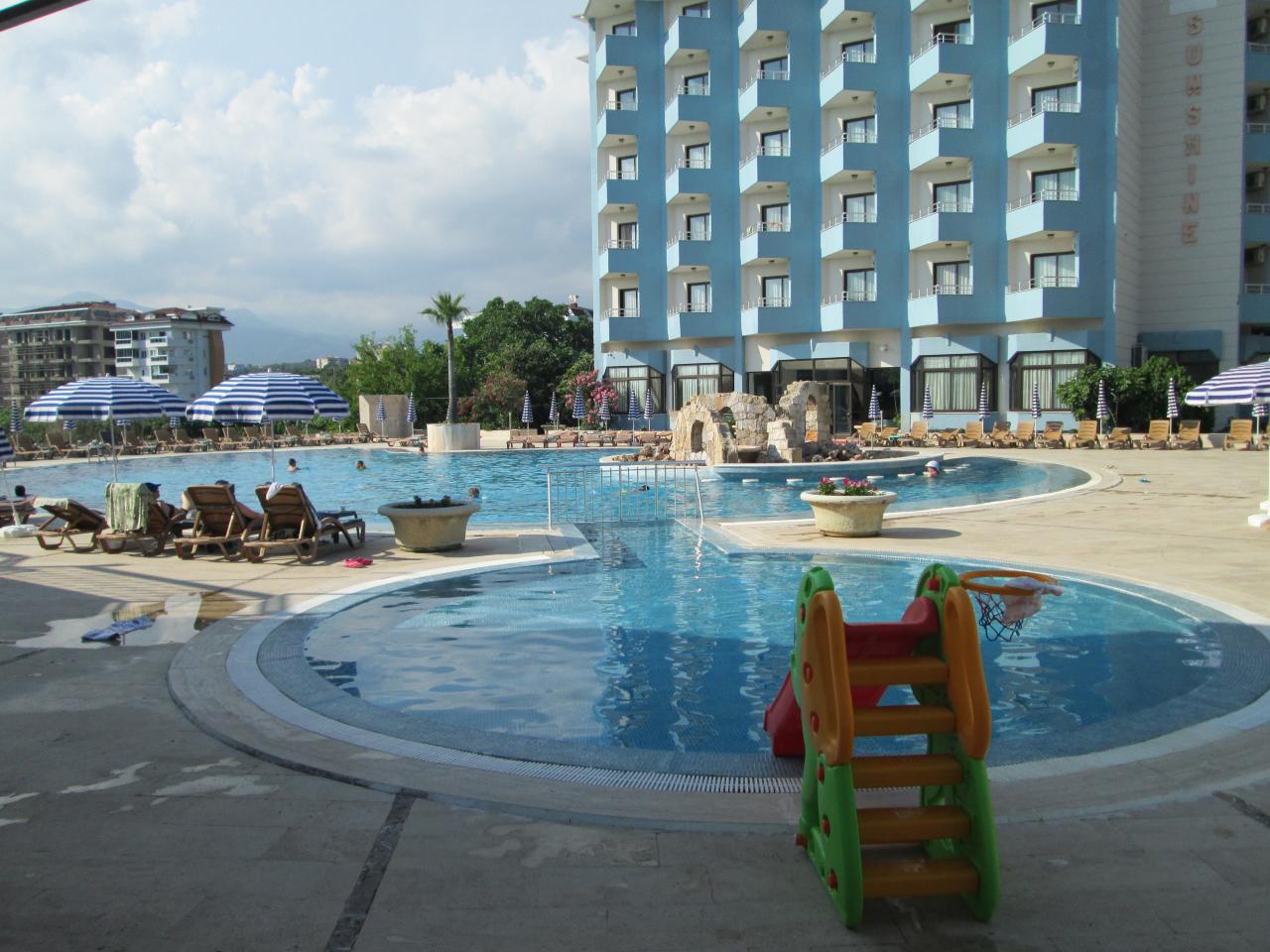 SUNSHINE HOTEL - Bazény - Venkovní bazén