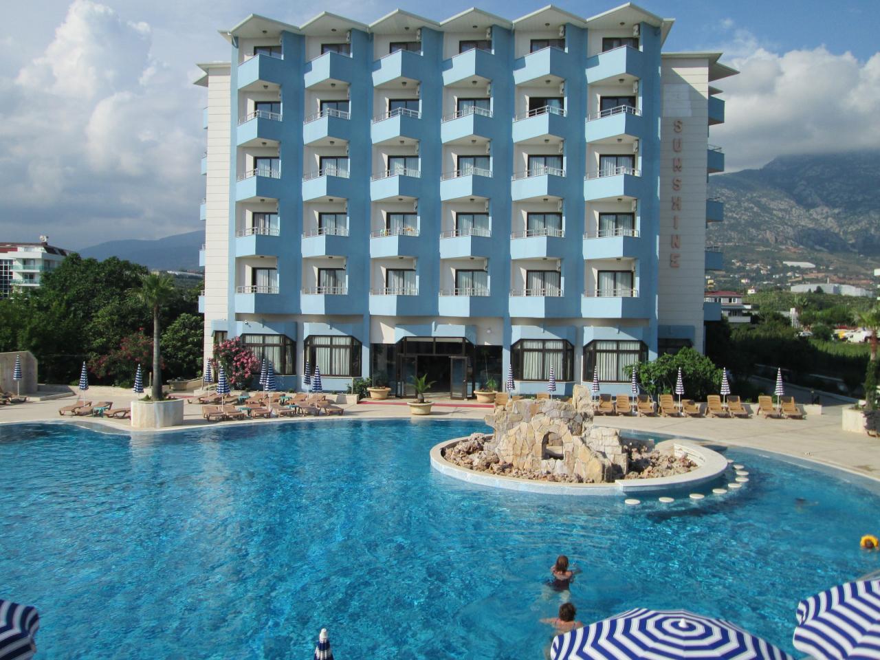 SUNSHINE HOTEL - Bazény - Venkovní bazén