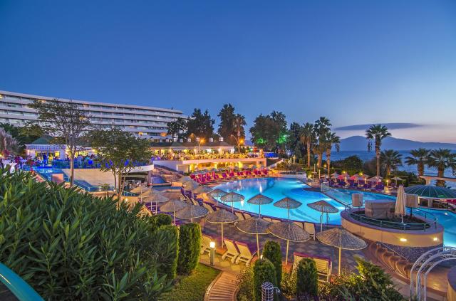 THE GRAND BLUE SKY HOTEL - Obecné - Hlavní budova