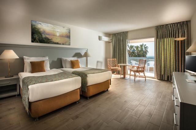 THE GRAND BLUE SKY HOTEL - Pokoje - STANDARD ROOM SEAVIEW BALCO