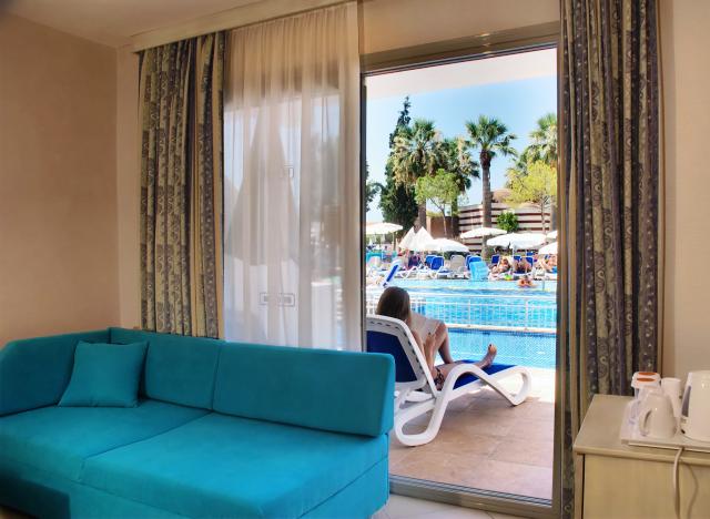 EPHESIA HOLIDAY BEACH CLUB - Pokoje - FAMILY POOL SUITE WITH BA