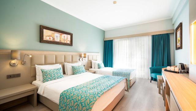 AQUA FANTASY AQUAPARK HOTEL & SPA - Pokoje - DOUBLE ROOM WITH B