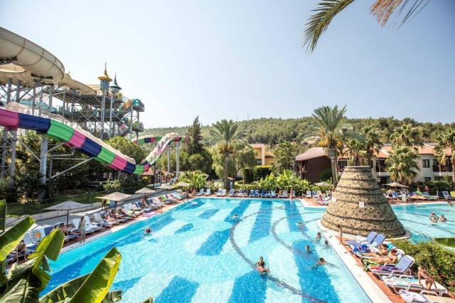 AQUA FANTASY AQUAPARK HOTEL & SPA - Vodní park - Venkovní bazén