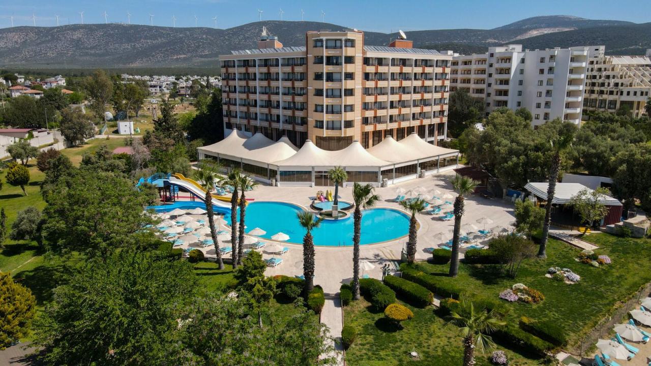THE HOLIDAY RESORT - Obecné - Hlavní budova