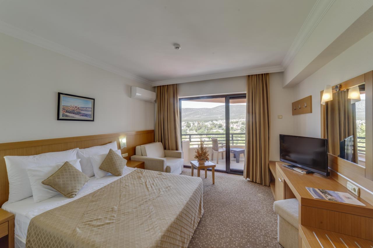 THE HOLIDAY RESORT - Pokoje - STANDARD ROOM LANDVIEW BALCONY