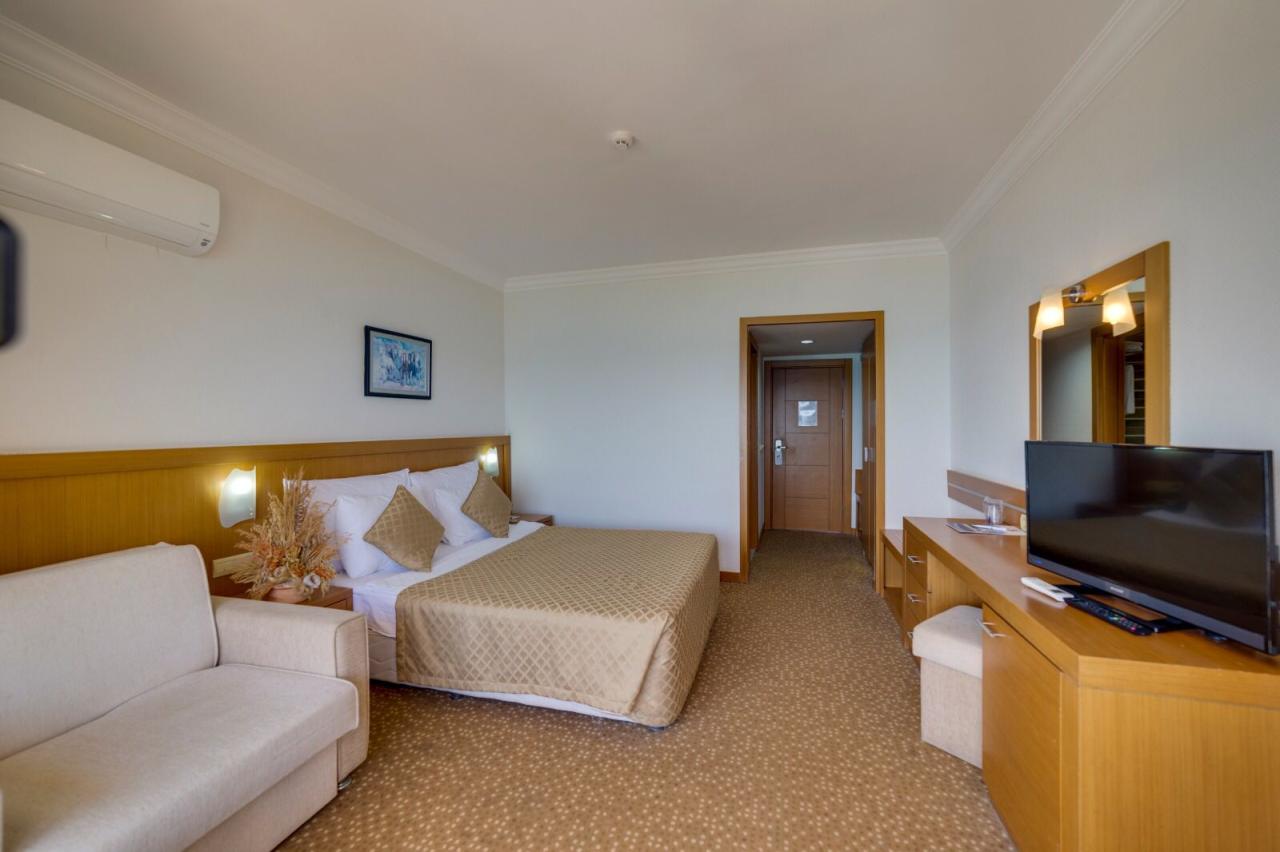 THE HOLIDAY RESORT - Pokoje - STANDARD ROOM LANDVIEW BALCONY