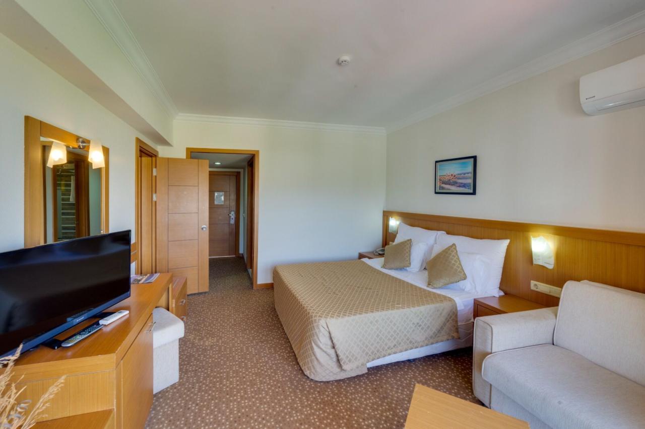 THE HOLIDAY RESORT - Pokoje - STANDARD ROOM SEAVIEW BALCONY