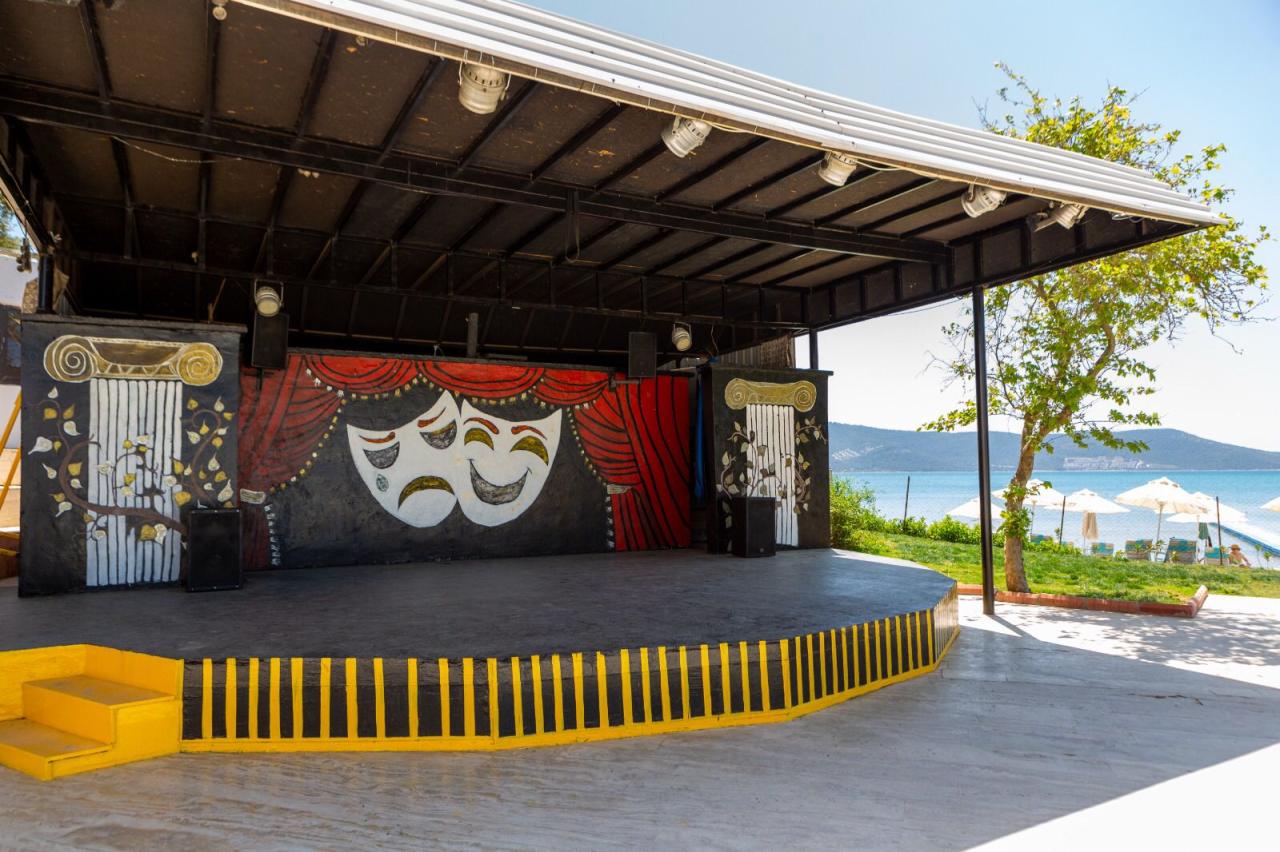 THE HOLIDAY RESORT - Animace - Ostatní