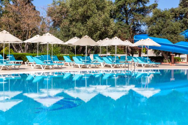 THE HOLIDAY RESORT - Bazény - Ostatní