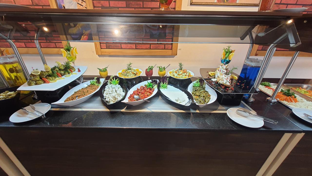 MERIC HOTEL - Restaurace - Main Restaurant