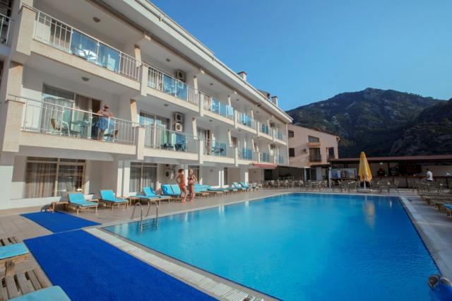 MERIC HOTEL - Bazény - Venkovní bazén