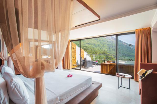 ORKA SUNLIFE RESORT & SPA - Pokoje - LUXURY SUITES WITH JACUZZI