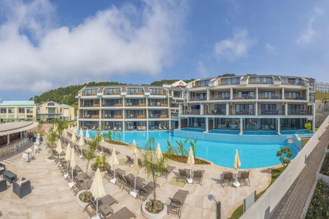 ORKA SUNLIFE RESORT & SPA - Pokoje - LUXURY SUITES  SWIMUP