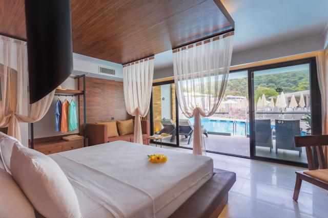 ORKA SUNLIFE RESORT & SPA - Pokoje - LUXURY SUITES  SWIMUP