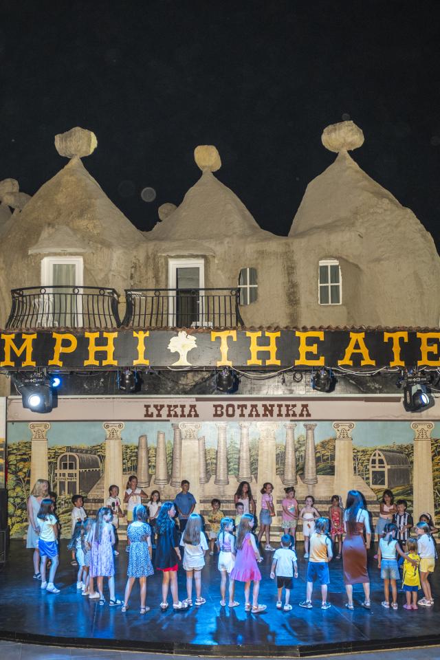 LYKIA BOTANIKA BEACH - Animace - Animace