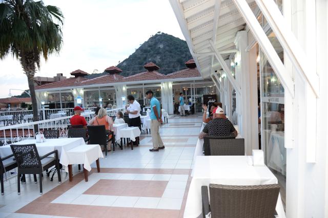 KARBEL HOTEL - Restaurace - MAIN RESTAURANT