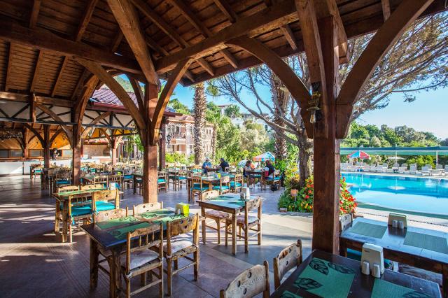 PINK PALACE HOTEL - Restaurace - Main Restaurant