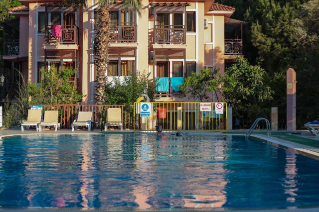 PINK PALACE HOTEL - Bazény - Venkovní bazén