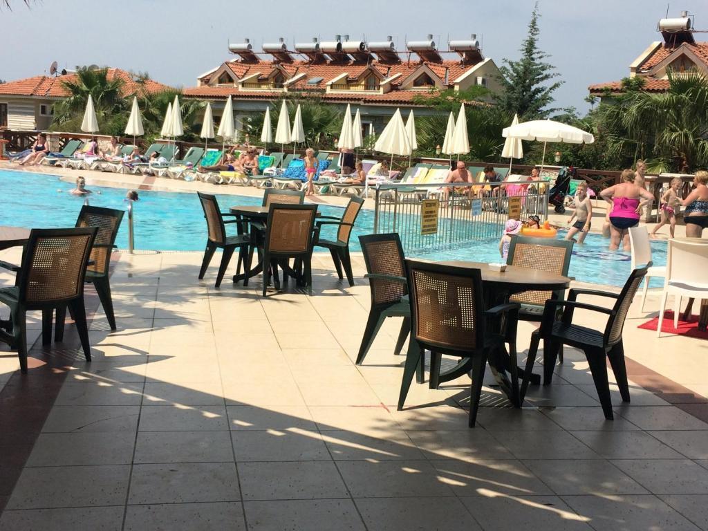 PERDIKIA HILL HOTEL - Bary - pool bar