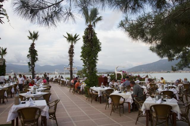 CLUB & HOTEL LETOONIA - Restaurace - Moonlight Restaurant