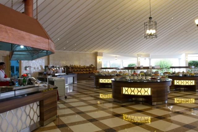 CLUB & HOTEL LETOONIA - Restaurace - Lykia Restaurant 