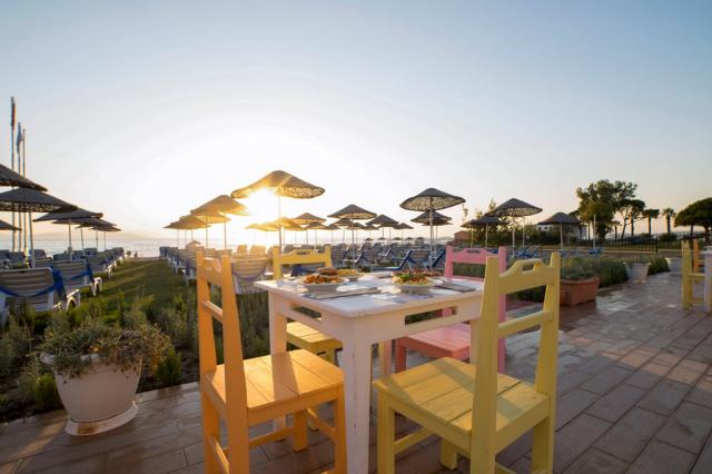 UNIQUE RESIDENCE HOTEL GOLF & SPA - Restaurace - Ela Beach Snac