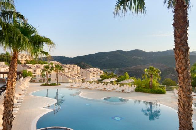 UNIQUE RESIDENCE HOTEL GOLF & SPA - Bazény - Venkovní bazén