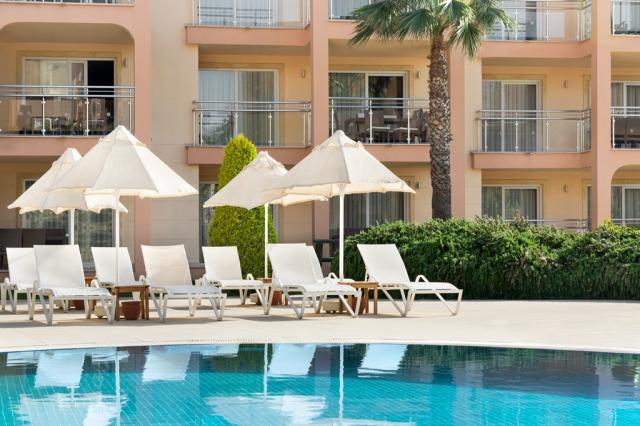 UNIQUE RESIDENCE HOTEL GOLF & SPA - Bazény - Venkovní bazén