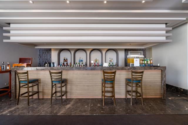 SEVEN SEAS JOLIE BAY - Bary - LOBBY BAR