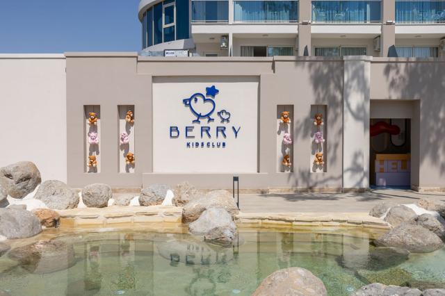 BERRY BLUE HOTEL - Miniklub - Miniklub