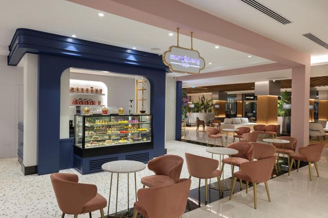 BERRY BLUE HOTEL - Restaurace - MERRY&BERRY CAFE