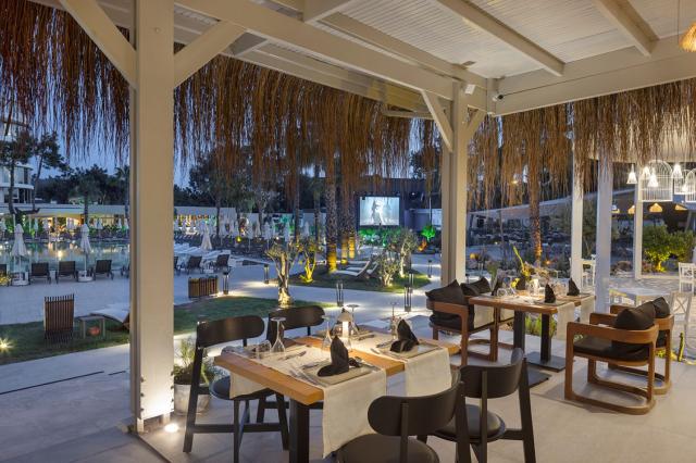 BERRY BLUE HOTEL - Restaurace - ITALYAN REST.