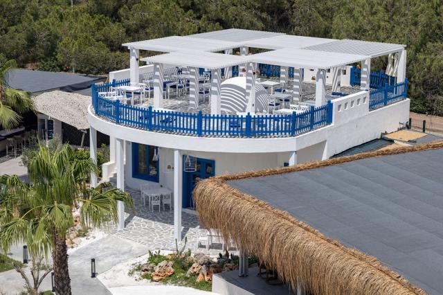 BERRY BLUE HOTEL - Restaurace - AGAPI