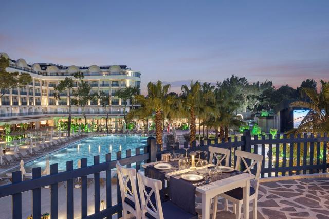 BERRY BLUE HOTEL - Restaurace - AGAPI