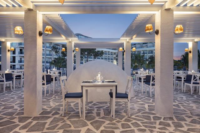 BERRY BLUE HOTEL - Restaurace - AGAPI