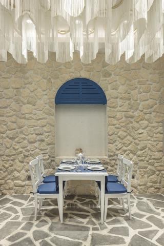 BERRY BLUE HOTEL - Restaurace - AGAPI