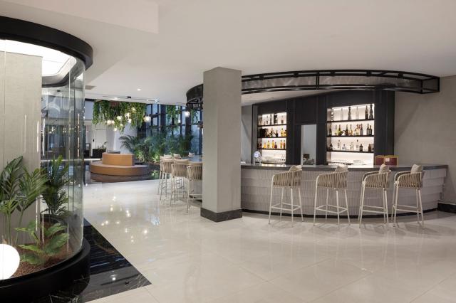 BERRY BLUE HOTEL - Bary - LOBBY BAR