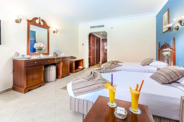 TITANIC BEACH SPA & AQUA PARK - Pokoje - SWIM UP ROOM