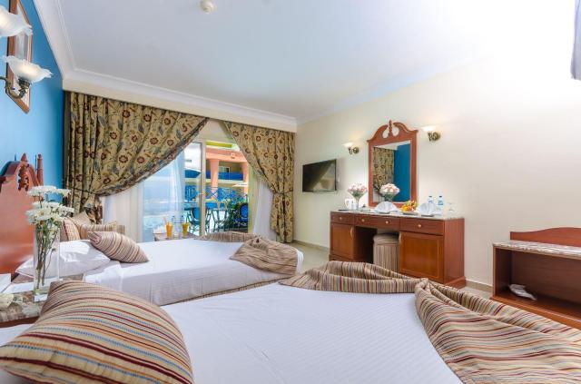 TITANIC BEACH SPA & AQUA PARK - Pokoje - SWIM UP ROOM