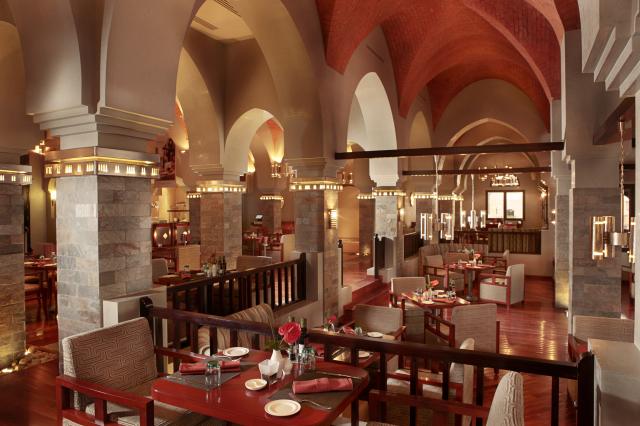 THE COVE ROTANA RESORT - Restaurace - Basilico