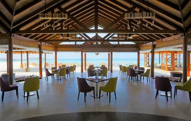 CINNAMON DHONVELI MALDIVES - Restaurace - Rehendhi Restaurant