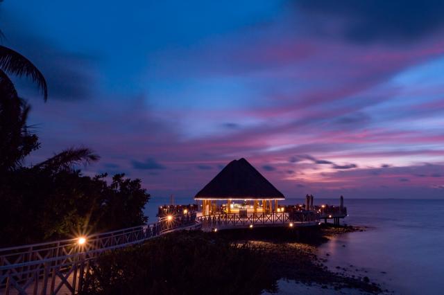 BANDOS MALDIVES - Restaurace - Huvan